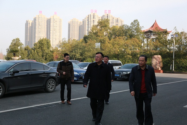 1BU7A2640.jpg 1BU7A2640.jpg