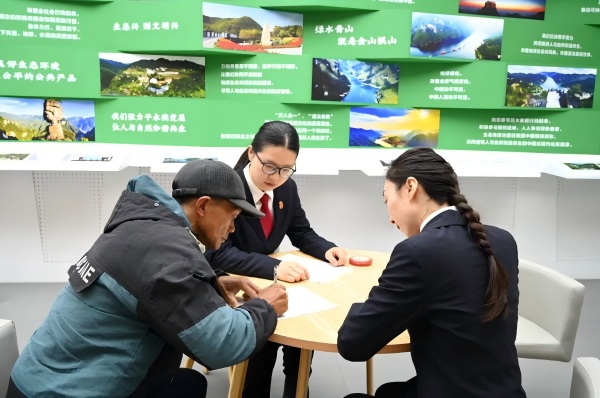 长阳(1).jpg 长阳(1).jpg