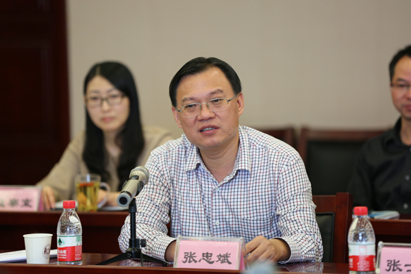 宜昌中级法院积极参与三峡大学"法治宜昌建设"课题组的调研活动